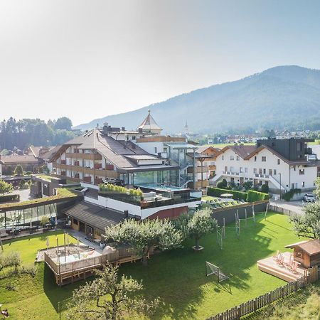 Hotel Fameli Olang Екстериор снимка