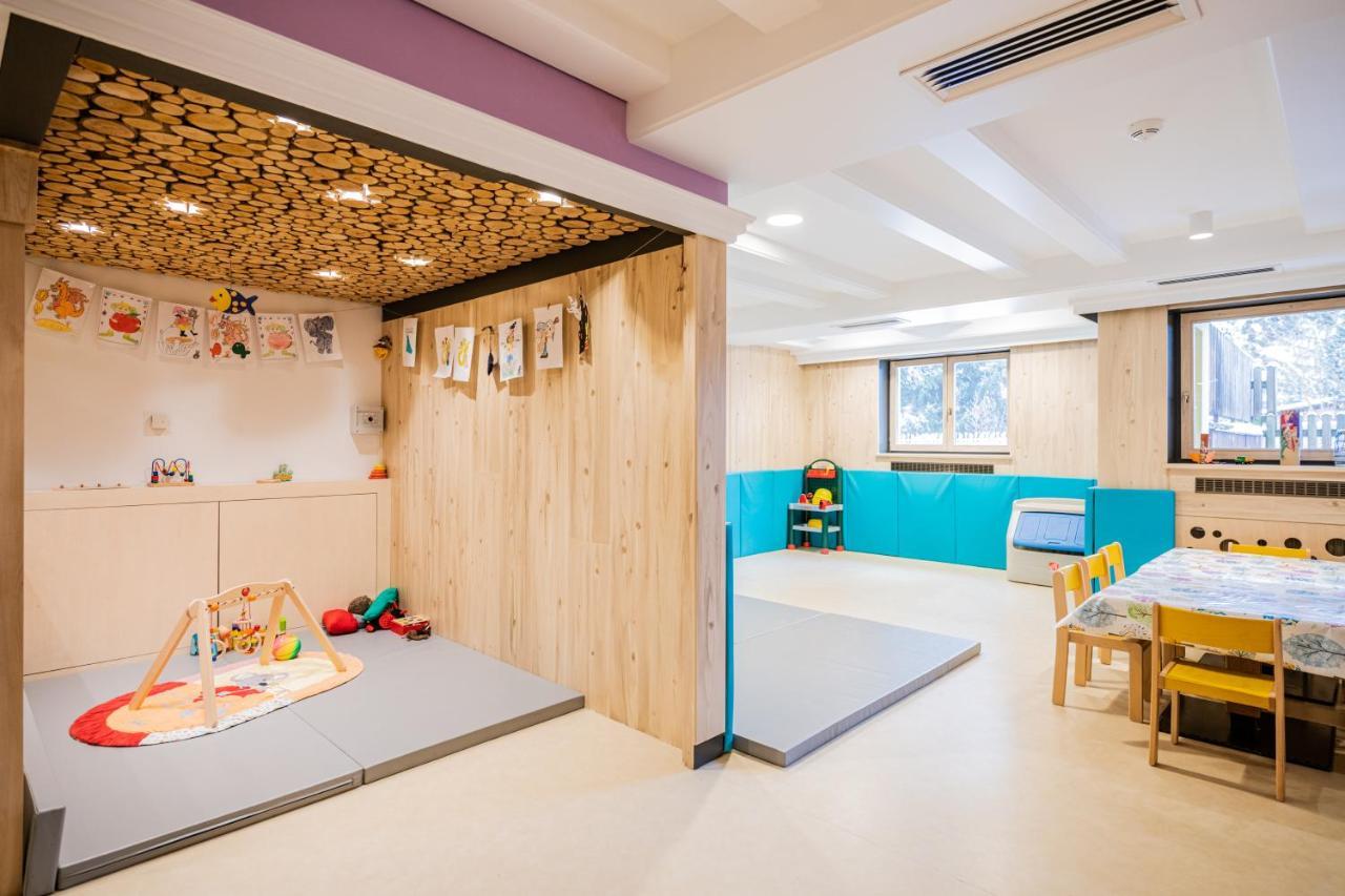 Hotel Fameli Olang Екстериор снимка