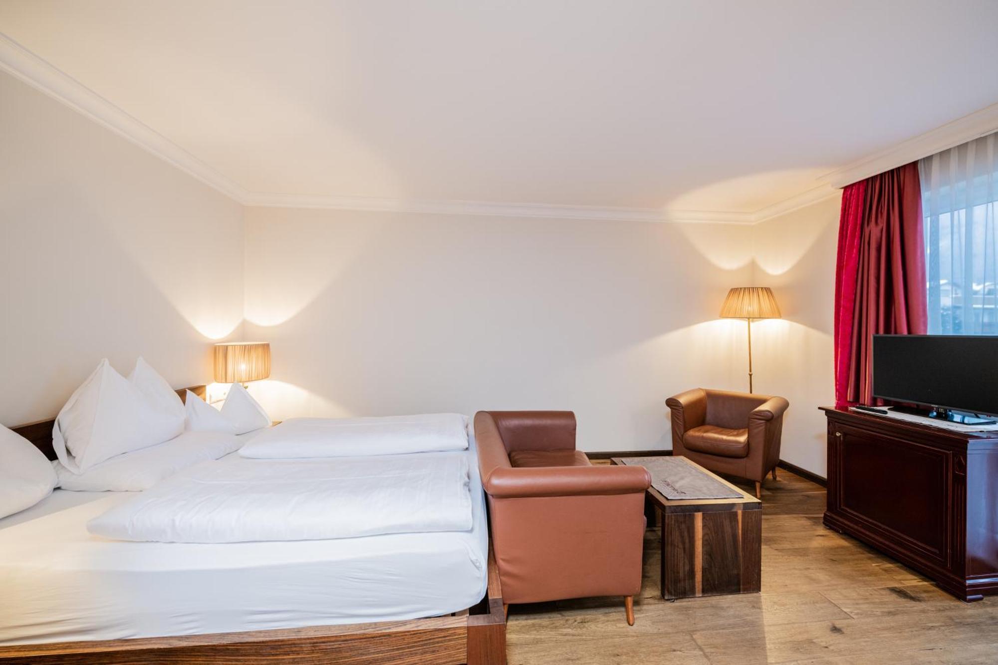 Hotel Fameli Olang Стая снимка